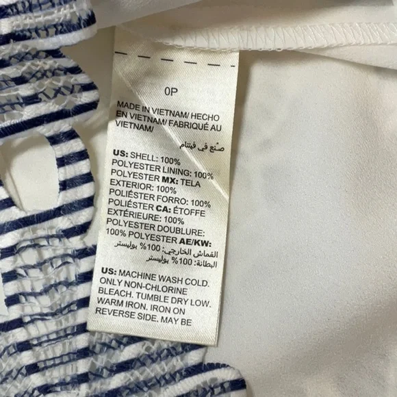 Chico’s Printed Lace Popover Top
0 Petite ( Size 4) White Navy - Picture 9 of 13